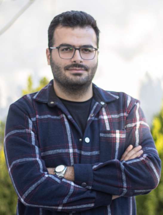 رضا علیخانی