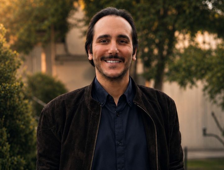 Hr. Ahmadi